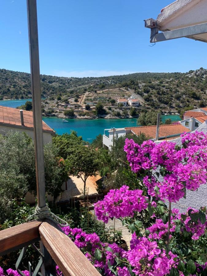 One Bedroom Apartment With Terrace And Seaview - B Sevid Exterior foto